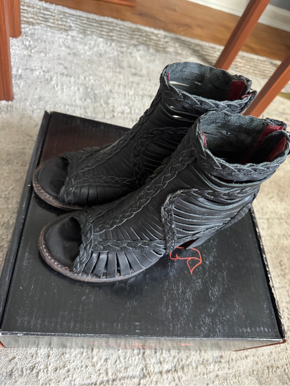 Freebird Bela Sandals - Picture 3 of 6